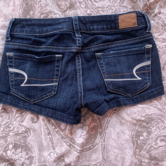 Shorts - Picture 3 of 4